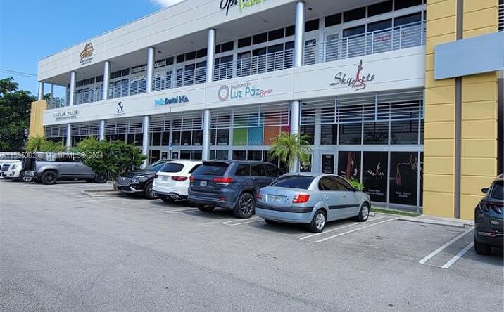Pictures of Retail property located at 10887 NW 17th St # 203, Sweetwater, FL 33172 for lease - image #1