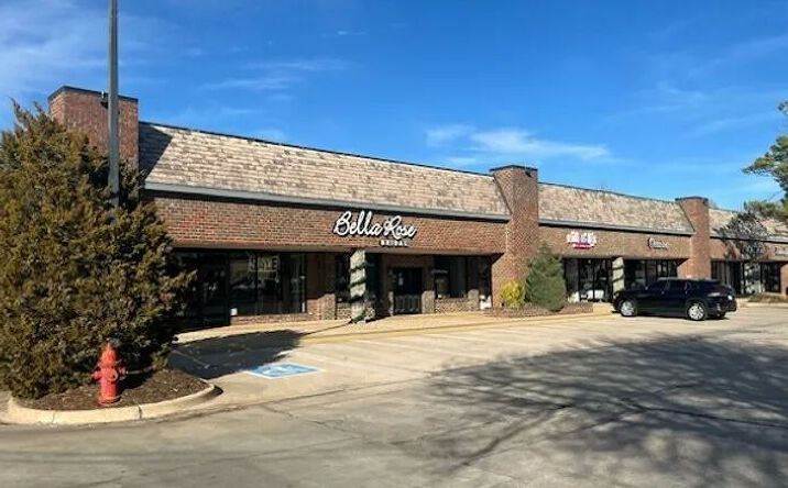 Pictures of Retail property located at 2001 W Main St, Norman, OK 73069 for lease - image #1
