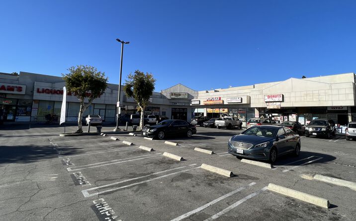 Pictures of Retail property located at 15713 Vanowen Street, Van Nuys, CA 91406 for lease - image #1