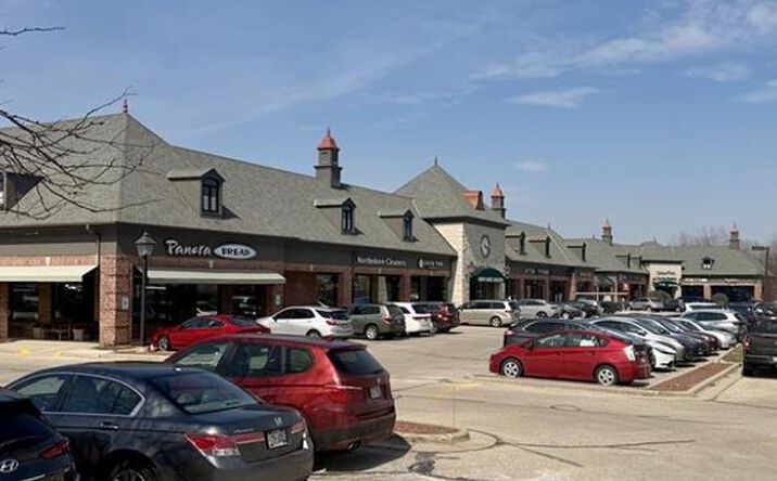 Pictures of Retail property located at 1300-1412 W Mequon Rd, Mequon, WI 53092 for lease - image #1