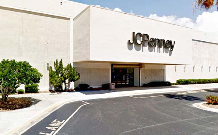 Pictures of Retail property located at 777 E Merritt Island Causeway, Merritt Island, FL 32952 for lease - image #1
