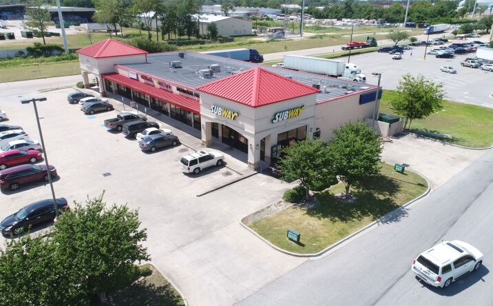 Pictures of Retail property located at 10780 Westview Dr, Houston, TX 77043 for lease - image #1