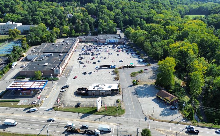 Pictures of Retail property located at Quaker Village Shopping Ctr, Leetsdale, PA 15056 for lease - image #1