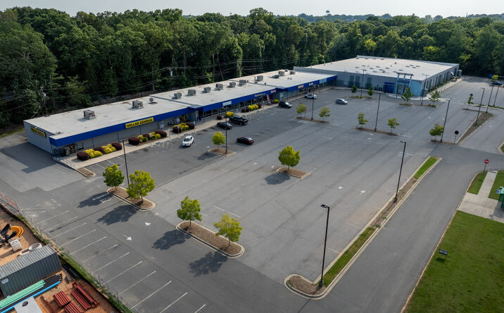 Pictures of Retail, Office, Restaurant property located at 475 N Cannon Blvd, Kannapolis, NC 28083 for lease - image #1