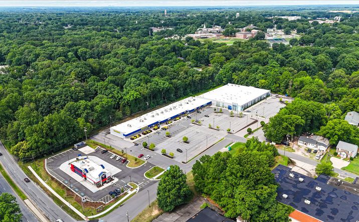 Pictures of Retail, Office, Restaurant property located at 475 N Cannon Blvd, Kannapolis, NC 28083 for lease - image #1
