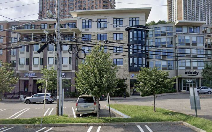 Pictures of Retail, Office, Restaurant property located at 340 Old River Rd, Edgewater, NJ 07020 for lease - image #1