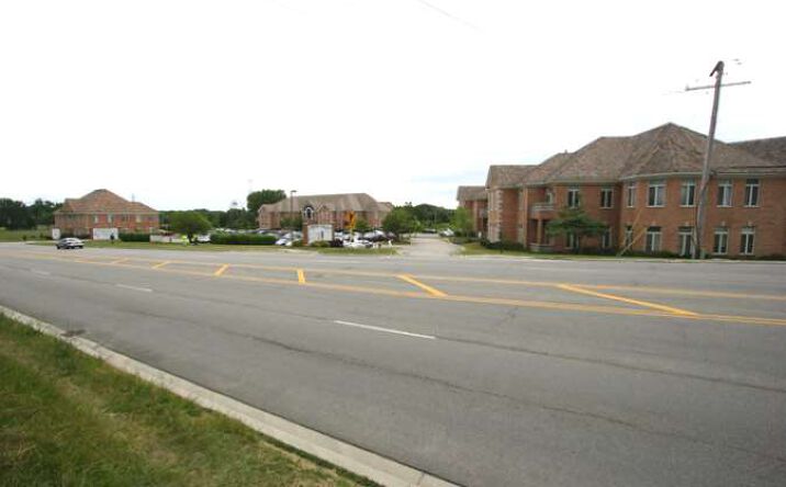 Pictures of Office property located at 495-505 N Rte 21, Gurnee, IL 60031 for lease - image #1
