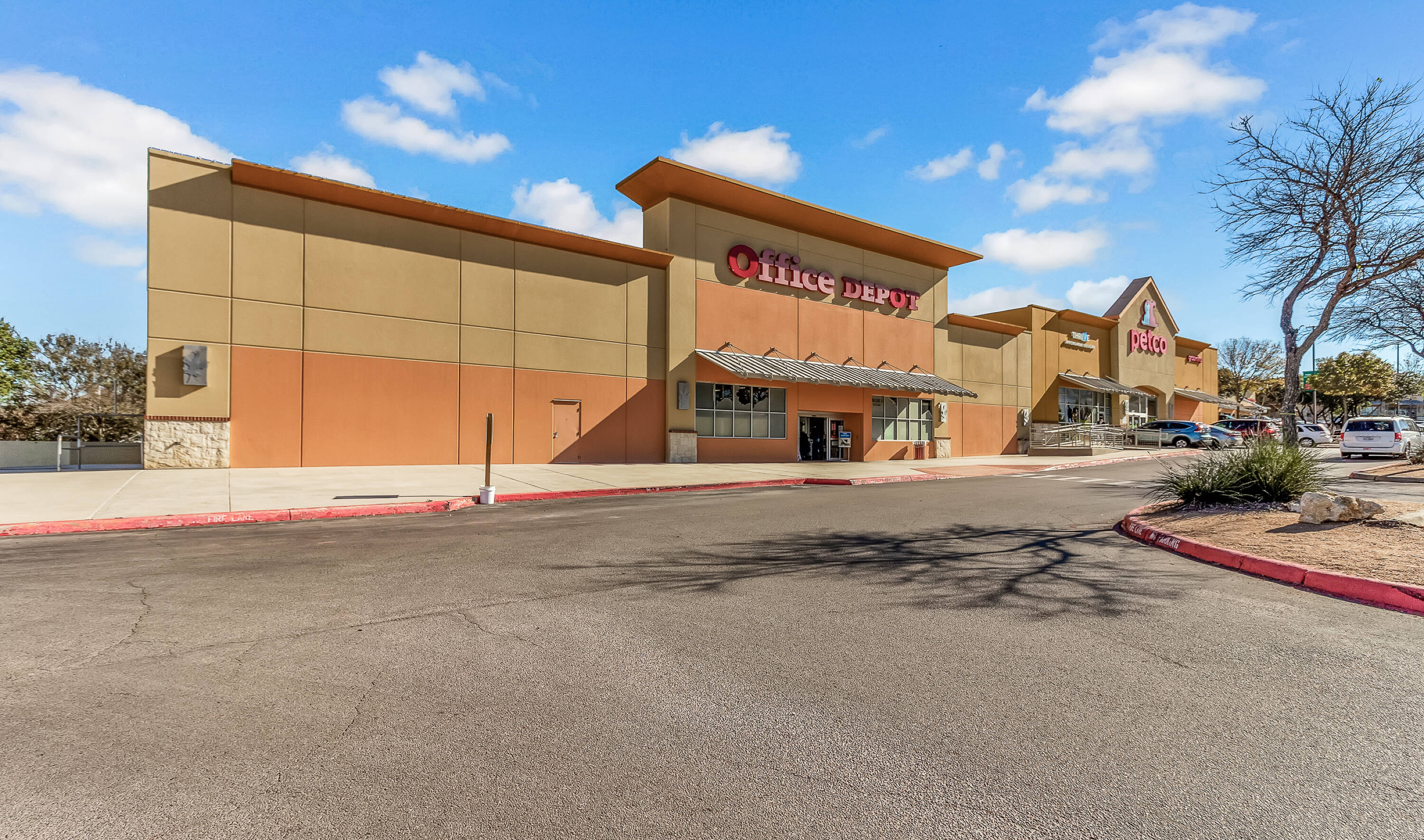 11398 Bandera Rd, San Antonio, TX 78250