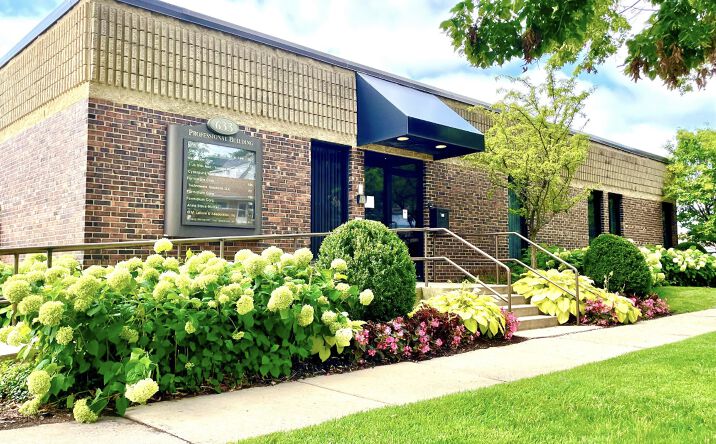 Pictures of Office property located at 633 Rogers St, Downers Grove, IL 60515 for lease - image #1