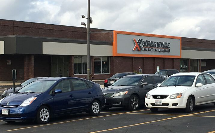 Pictures of Retail property located at 6201-6271 S 27th Street, Greenfield, WI 53221 for lease - image #1