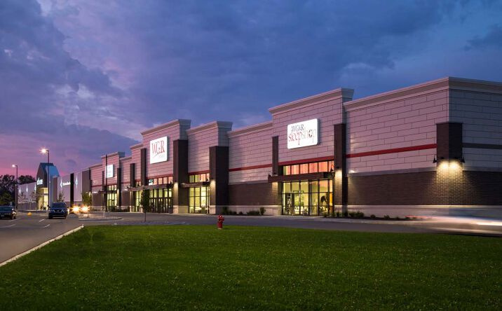 Pictures of Retail property located at 3800 W Wisconsin Ave, Appleton, WI 54914 for lease - image #1