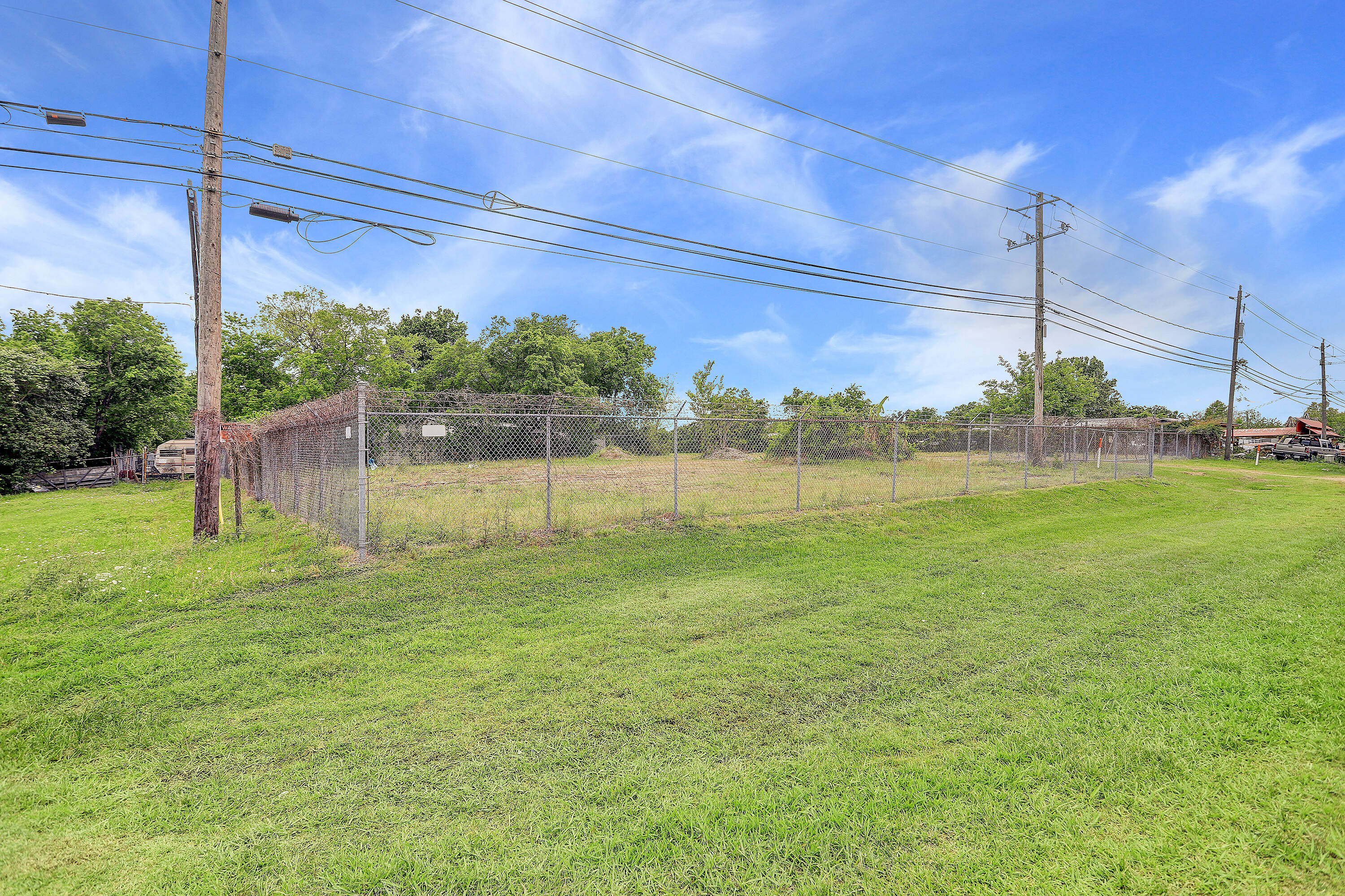 16526 Market St, Channelview, TX I I Vacant LOT 37,025 SF