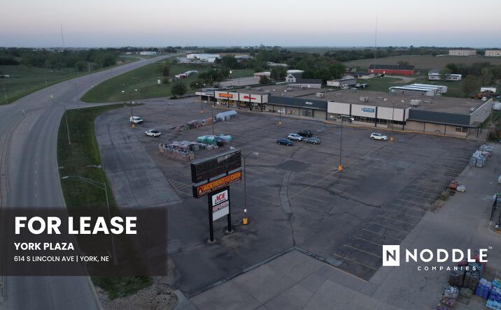 Pictures of Retail property located at 614 S Lincoln Ave, York, NE 68467 for lease - image #1