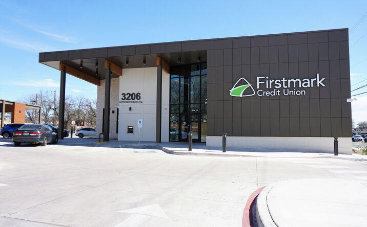 Pictures of Office, Retail property located at 3206 Fredericksburg Rd, San Antonio, TX 78201 for lease - image #1