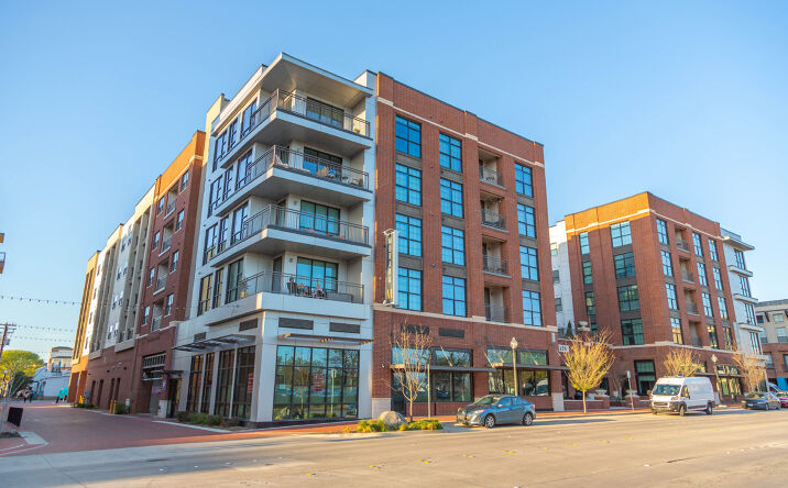 Pictures of Retail property located at 1009 14th St, Plano, TX 75074 for lease - image #1
