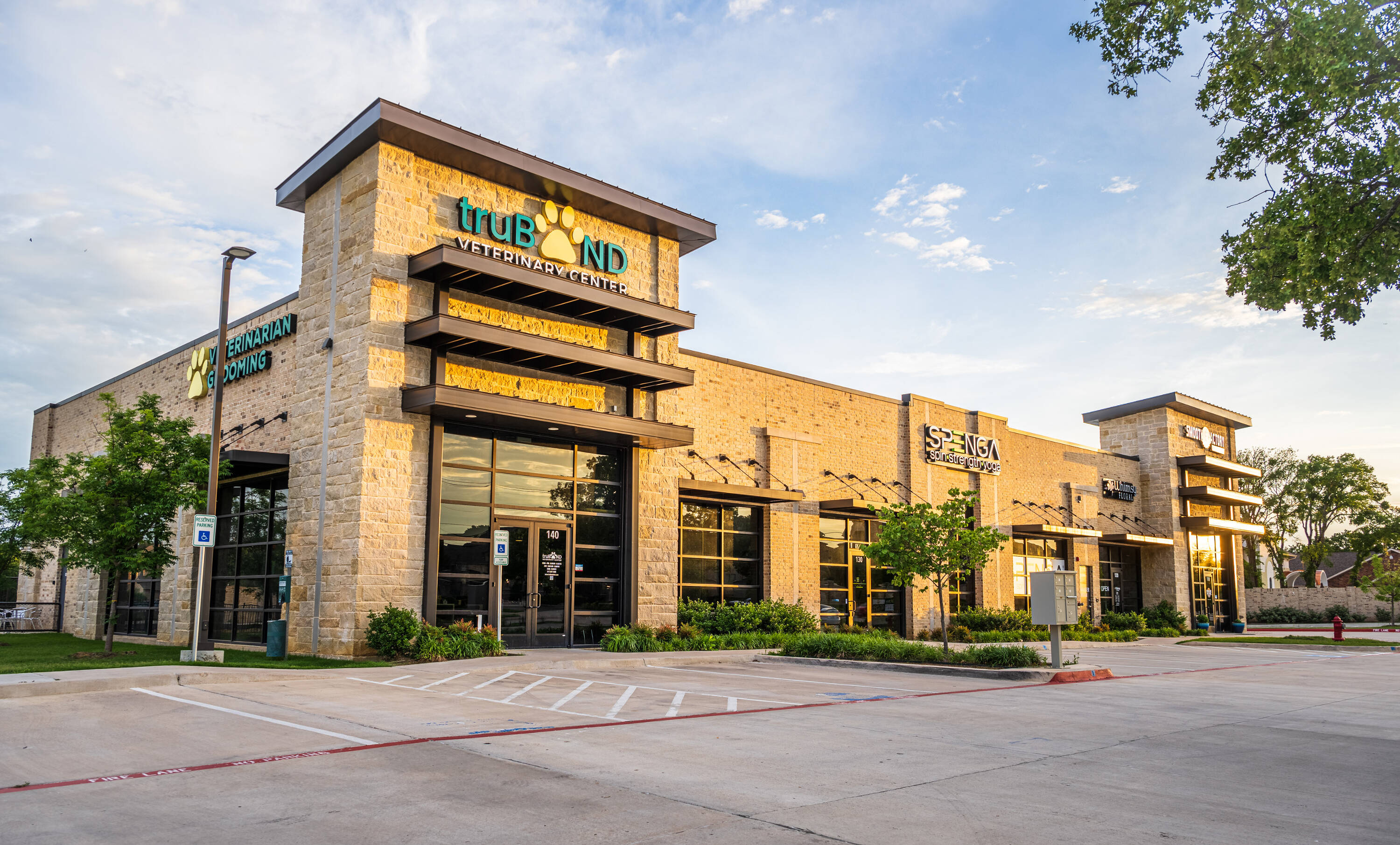 3825 Glade Rd, Colleyville, TX 76034