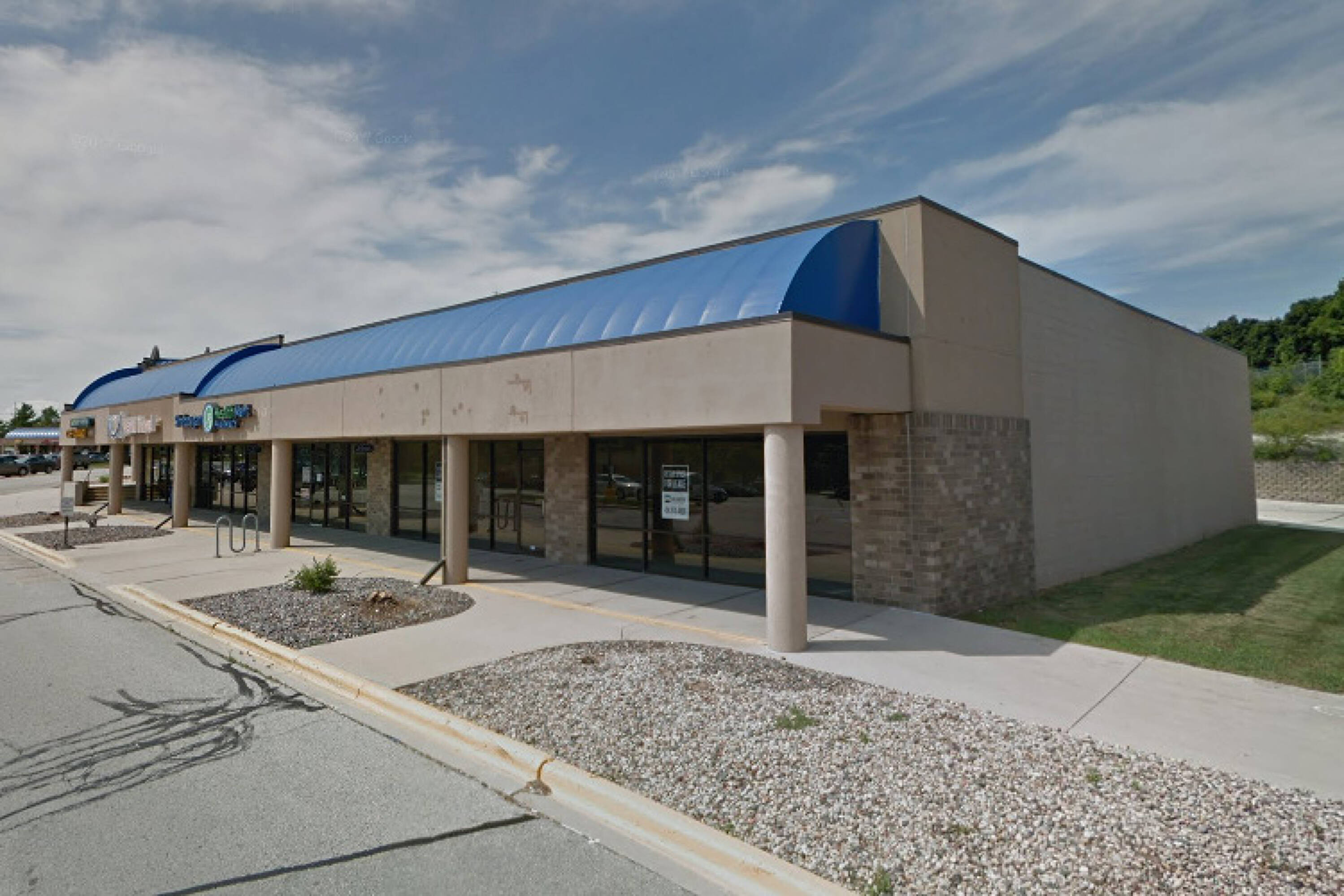 521-579 S. Taylor Drive, Sheboygan, WI 53081 | Crexi.com