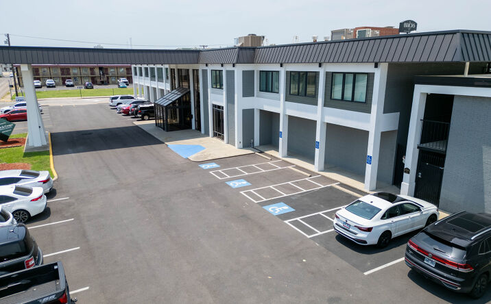 Pictures of Restaurant property located at 101 N 11th St, Fort Smith, AR 72901 for lease - image #1