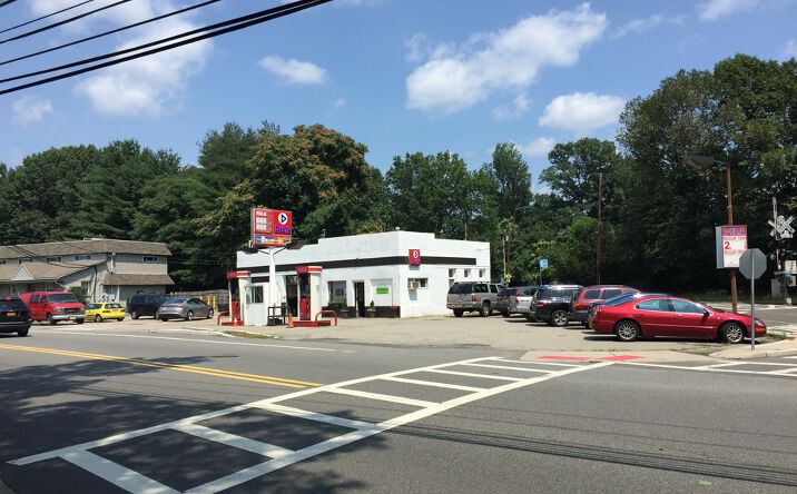 Pictures of Retail property located at 116 North Central Avenue, Ramsey, NJ 07446 for lease - image #1