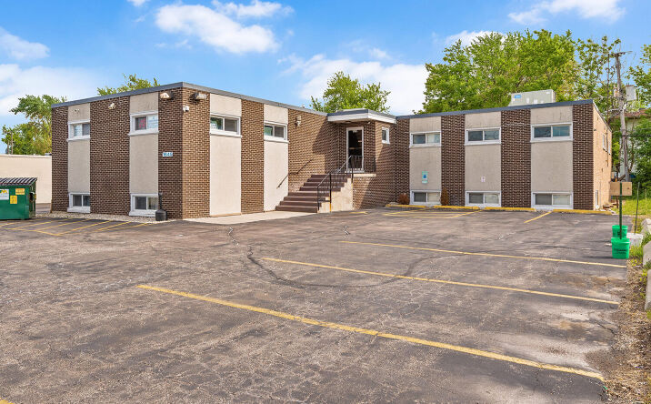 Pictures of Office property located at 1645 W Irving Park Rd, Hanover Park, IL 60133 for lease - image #1
