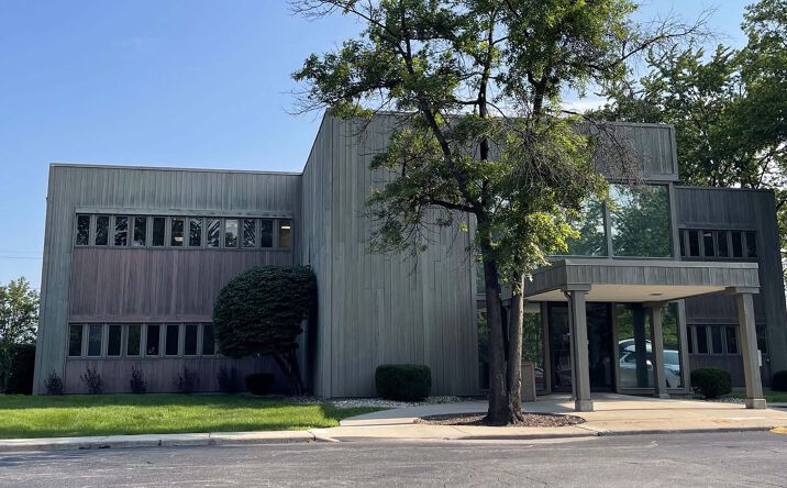 Pictures of Office property located at 3949 Sunforest Ct, Toledo, OH 43623 for lease - image #1