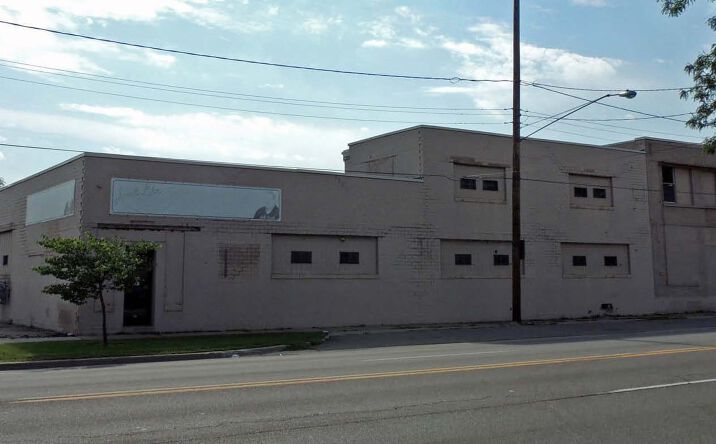 Pictures of Industrial property located at 2307 S. Saginaw Street, Flint, MI 48503 for lease - image #1