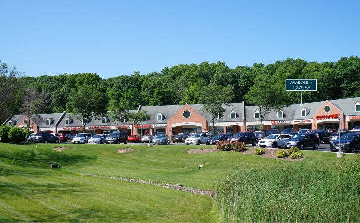 Pictures of Retail property located at 2566 Sun Valley Dr, Delafield, WI 53018 for lease - image #1