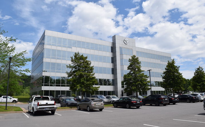 Pictures of Office property located at 100 River Bluff Dr, Little Rock, AR 72202 for lease - image #1