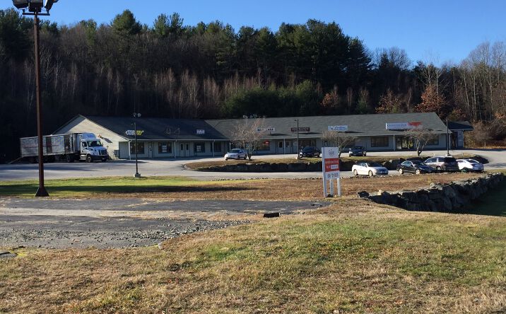 Pictures of Land property located at 7 Providence Pike, Putnam, CT 06260 for lease - image #1
