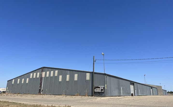Pictures of Industrial property located at 2925 S Maple Ave, Fresno, CA 93725 for lease - image #1