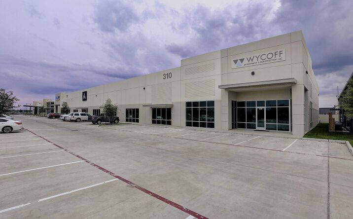 Pictures of Office, Industrial property located at 310 Genesis Blvd, Webster, TX 77598 for lease - image #1