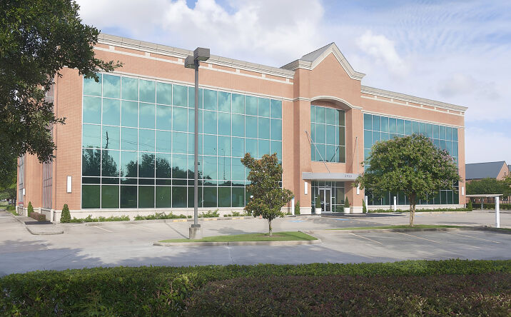 Pictures of Office property located at 2930 W Sam Houston Pkwy N, Houston, TX 77043 for sales - image #1