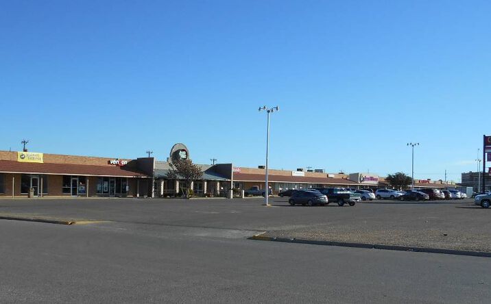 Pictures of Retail, Office property located at 3404 Olton Rd, Plainview, TX 79072 for lease - image #1