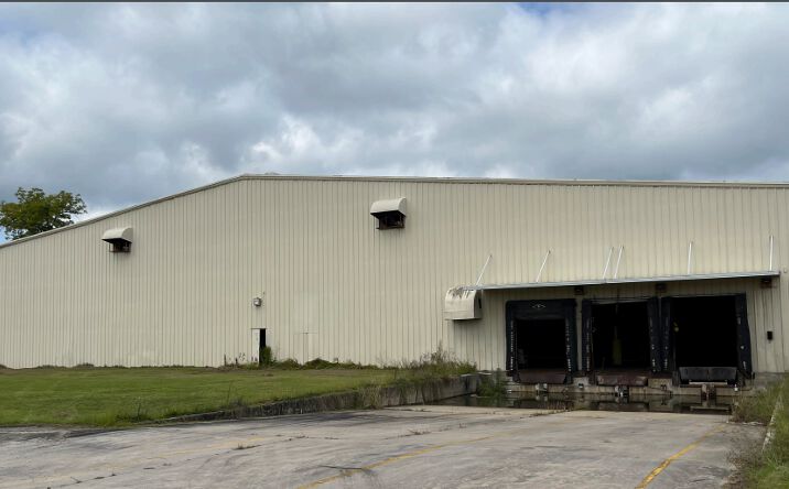 Pictures of Industrial property located at 95 E Jefferson St, Hazlehurst, GA 31539 for lease - image #1