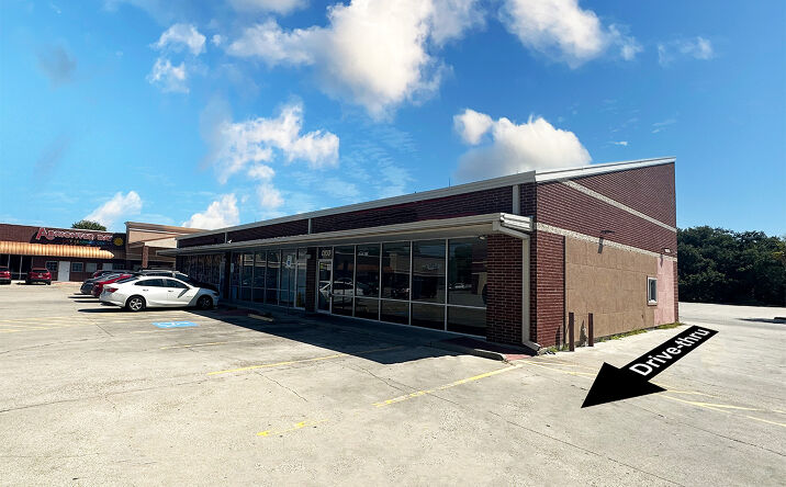 Pictures of Retail property located at 8030 FM 1765, Texas City, TX 77591 for lease - image #1