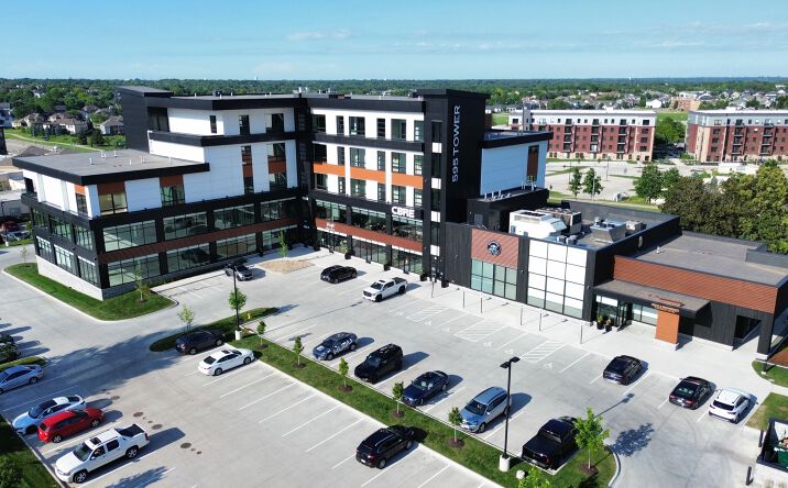 Pictures of Retail, Office, Restaurant property located at 595 S 60th St, West Des Moines, IA 50266 for lease - image #1