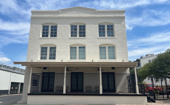 Pictures of Retail, Office, Restaurant property located at 2409 Commerce St, Houston, TX 77003 for lease - image #1