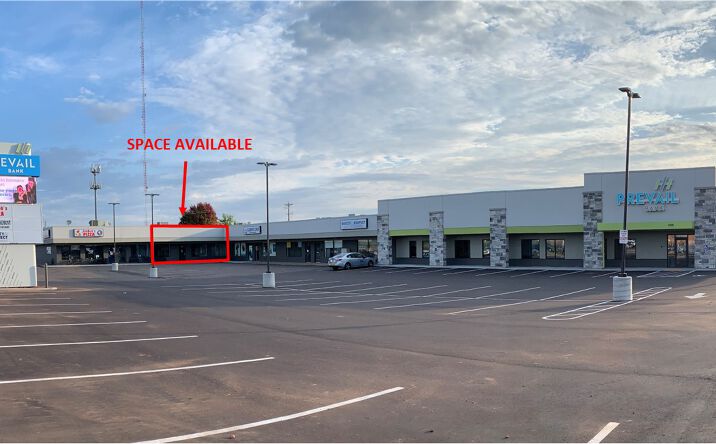 Pictures of Retail property located at 2209 Fairfax St, Eau Claire, WI 54701 for lease - image #1