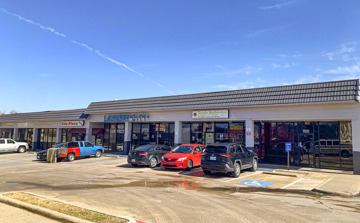 Pictures of Retail property located at 4008 - 4030 N Belt Line Rd, Irving, TX 75038 for lease - image #1