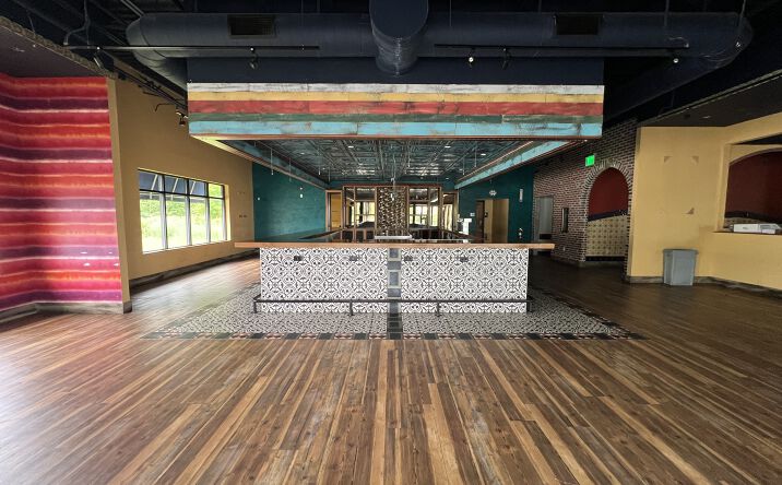 Pictures of Retail property located at 10010 Shops Way, Northborough, MA 01532 for lease - image #1