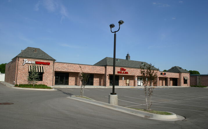 Pictures of Retail, Office property located at 10133 Riverside Pkwy, Tulsa, OK 74137 for lease - image #1