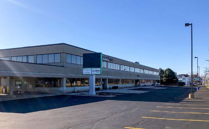 Pictures of Retail, Office property located at 19601 W Bluemound Rd, Brookfield, WI 53045 for lease - image #1
