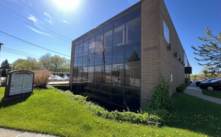 Pictures of Office property located at 21245 Lorain Rd, Fairview Park, OH 44126 for sales - image #1