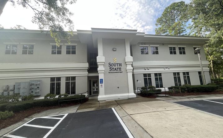 Pictures of Office property located at 100 Exchange St, Hilton Head Island, SC 29926 for lease - image #1