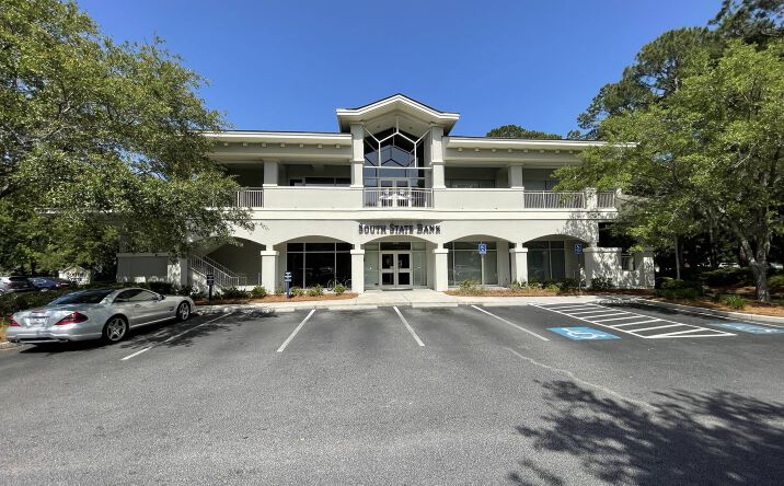 2 Palmetto Bay Rd, Hilton Head Island, SC 29928 | Crexi.com