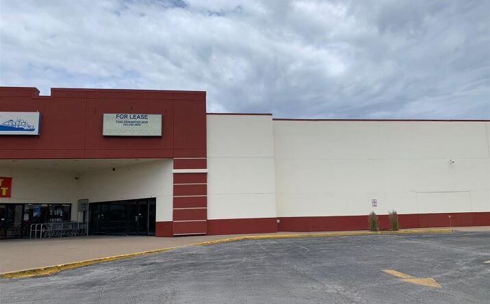 Pictures of Retail, Office property located at 1010 E KIMBERLY Road, Davenport, IA 52806 for lease - image #1