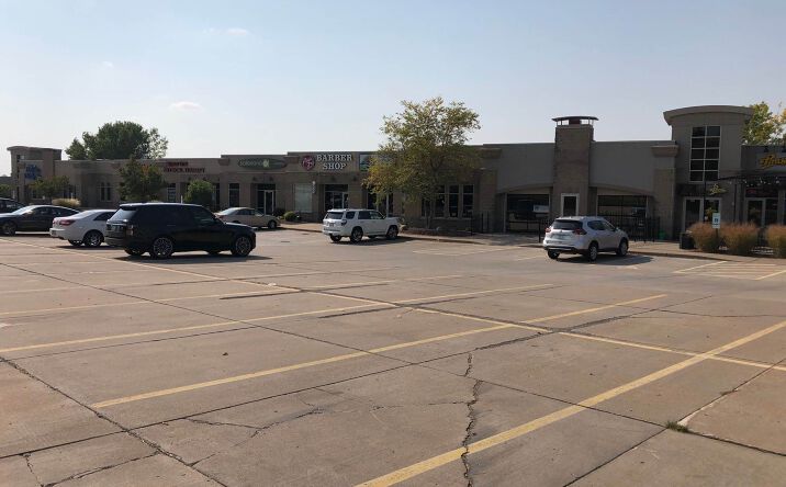 Pictures of Retail property located at 5252 UTICA RIDGE Road, Davenport, IA 52807 for lease - image #1