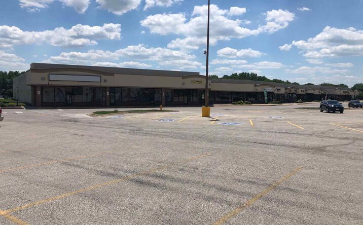 Pictures of Office, Retail property located at 4014 BLACKHAWK Road, Rock Island, IL 61201 for lease - image #1