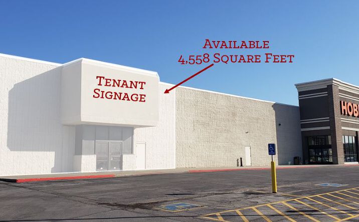 Pictures of Retail property located at 7646 Dodge St, Omaha, NE 68114 for lease - image #1