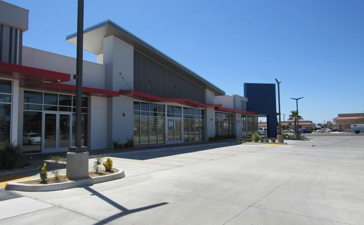 Pictures of Retail property located at 15250 Palmdale Rd, Victorville, CA 92392 for lease - image #1